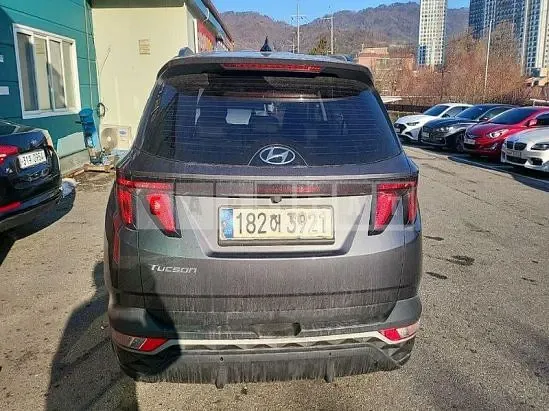 Photo 2 of 15: 2021 Hyundai Tucson, VIN KMHJC81CBMU035325 — Korean insurance auction