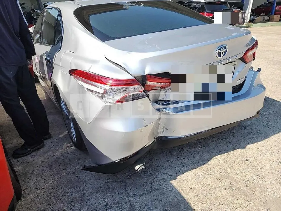 Photo 2 of 14: 2018 Toyota Camry Hybrid, VIN JTNB21HK6K3017512 — Korean insurance auction