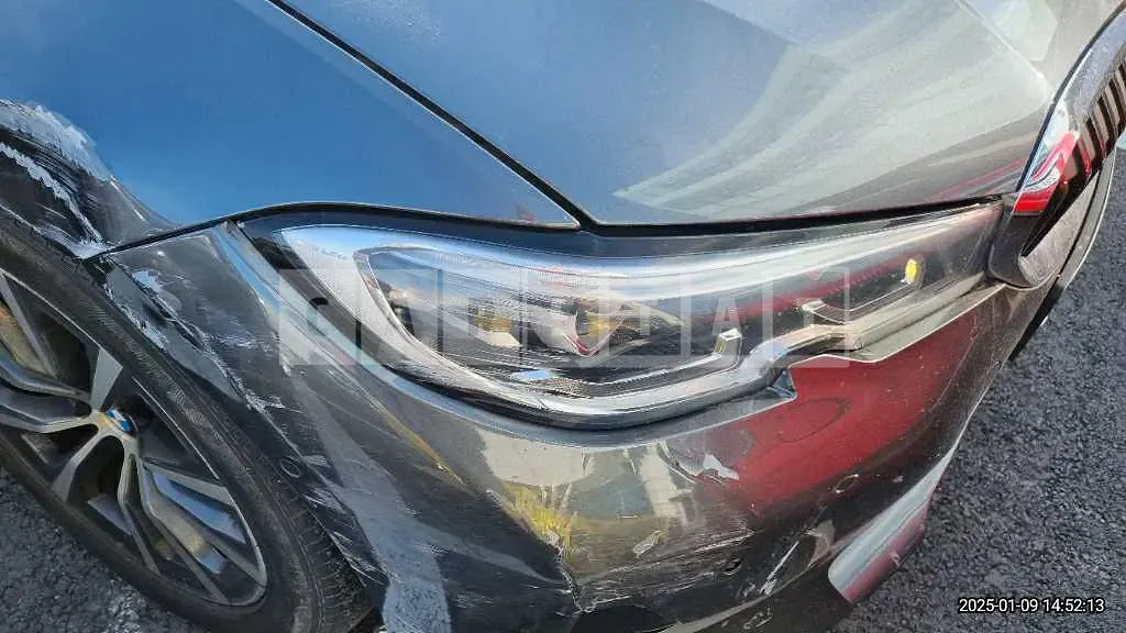 Photo 2 of 17: 2019 BMW 320d — Korean insurance auction