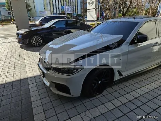 Photo 2 of 37: 2019 BMW 540i xDrive M Sport Package, VIN WBAJB5105KB371945 — Korean insurance auction