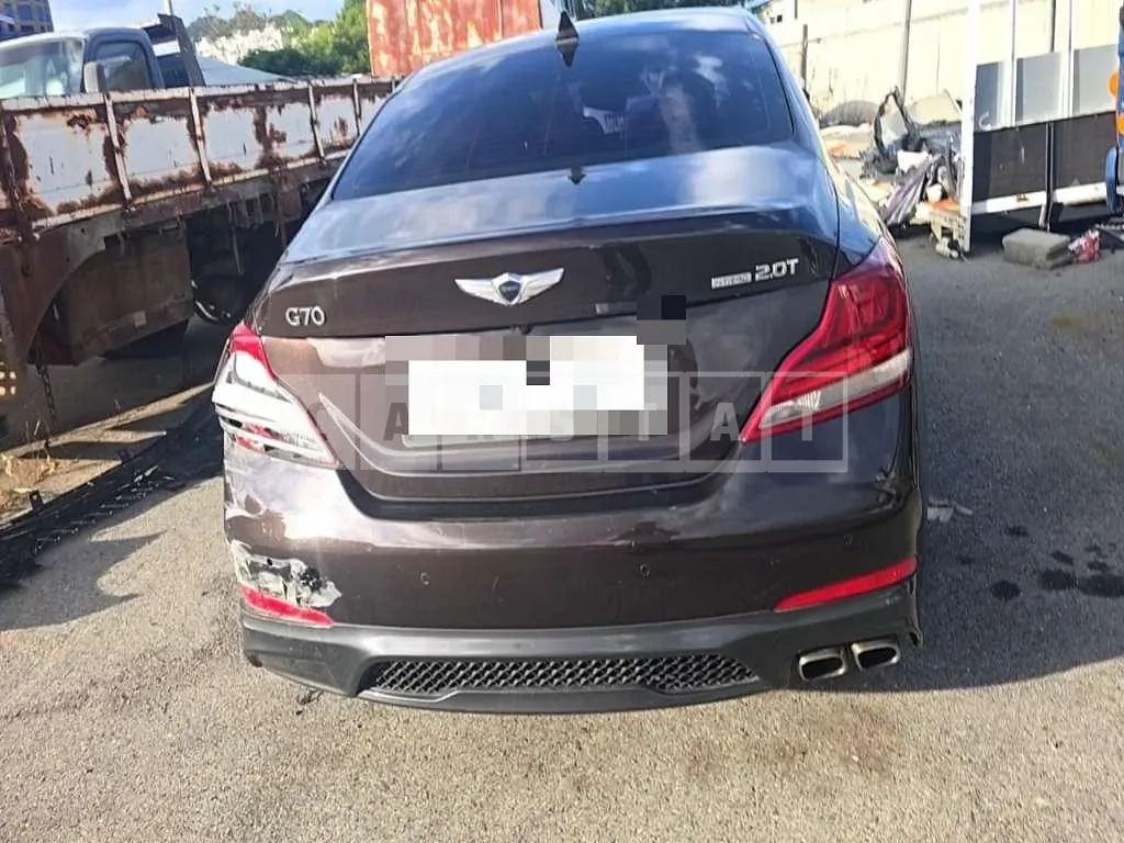 Photo 2 of 30: 2017 Genesis G70 — Korean insurance auction