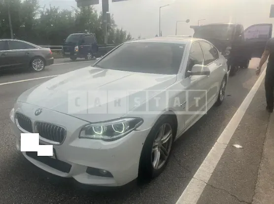 Photo 2 of 13: 2016 BMW 520d, VIN WBA5E5104GG200168 — Korean insurance auction