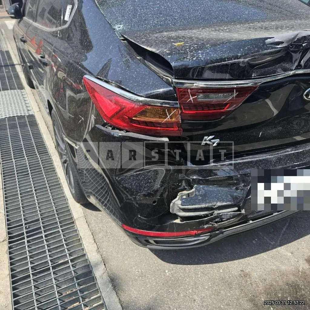 Photo 2 of 37: 2016 Kia K7 — Korean insurance auction