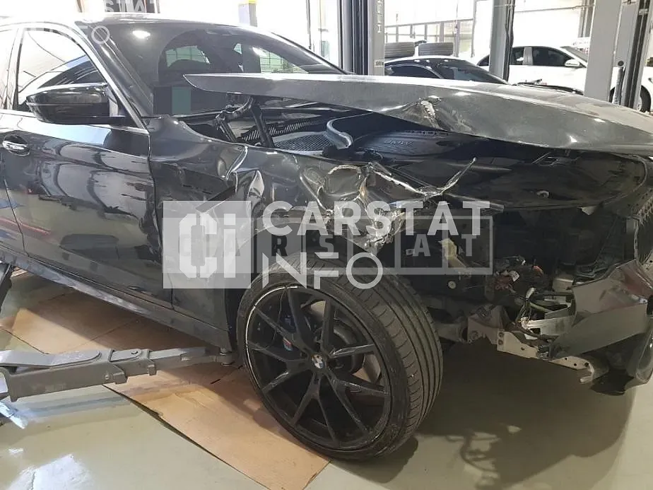 Photo 2 of 14: 2018 BMW 520d xDrive, VIN WBAJC510XJWB86717 — Korean insurance auction