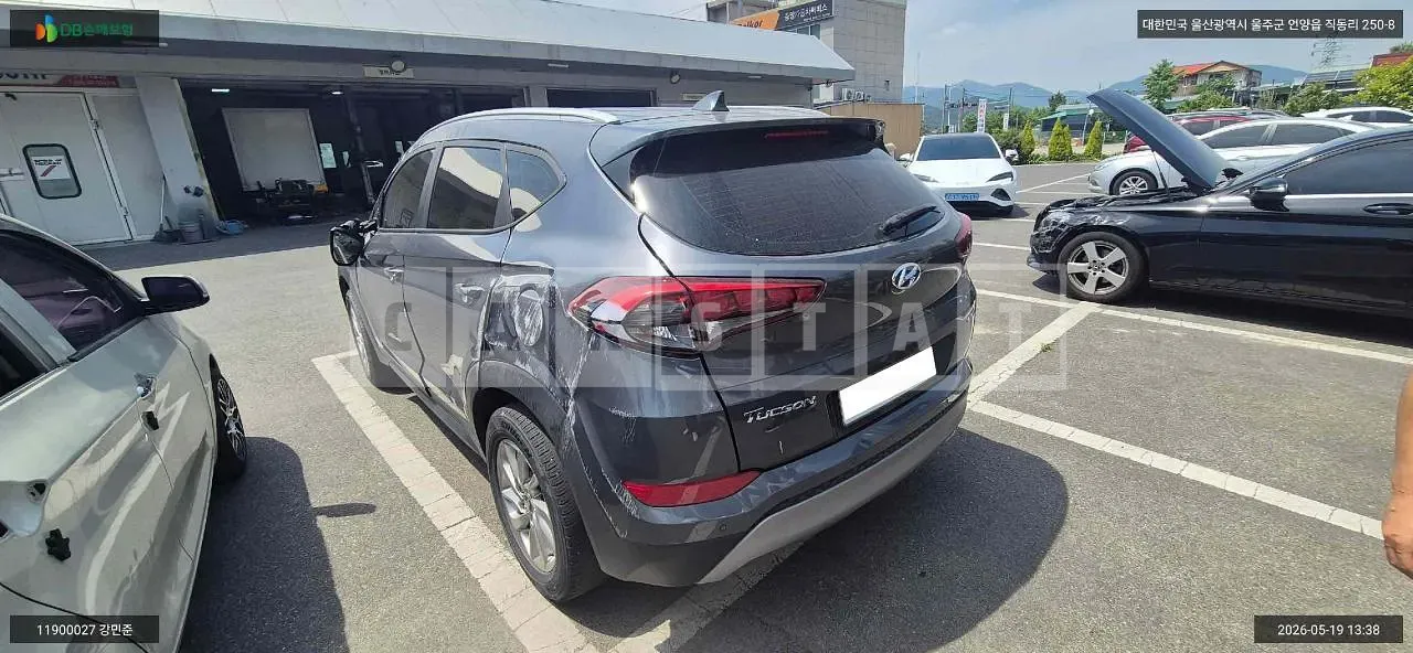 Photo 2 of 5: 2016 Hyundai Tucson 1.7 VGT, VIN KMHJ3815GHU250696 — Korean insurance auction