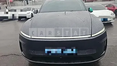 Photo 1 of 7: 2025 Tesla Model Y Long Range — Korean insurance auction