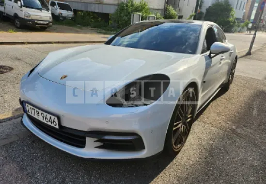 Photo 2 of 50: 2018 Porsche Panamera 4 — Korean insurance auction