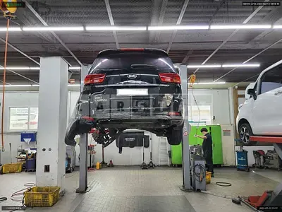 Photo 1 of 15: 2019 Kia Carnival, VIN KNAME811BKS564704 — Korean insurance auction