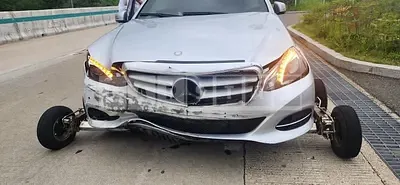 Photo 1 of 17: 2014 Mercedes-Benz E220 CDI — Korean insurance auction