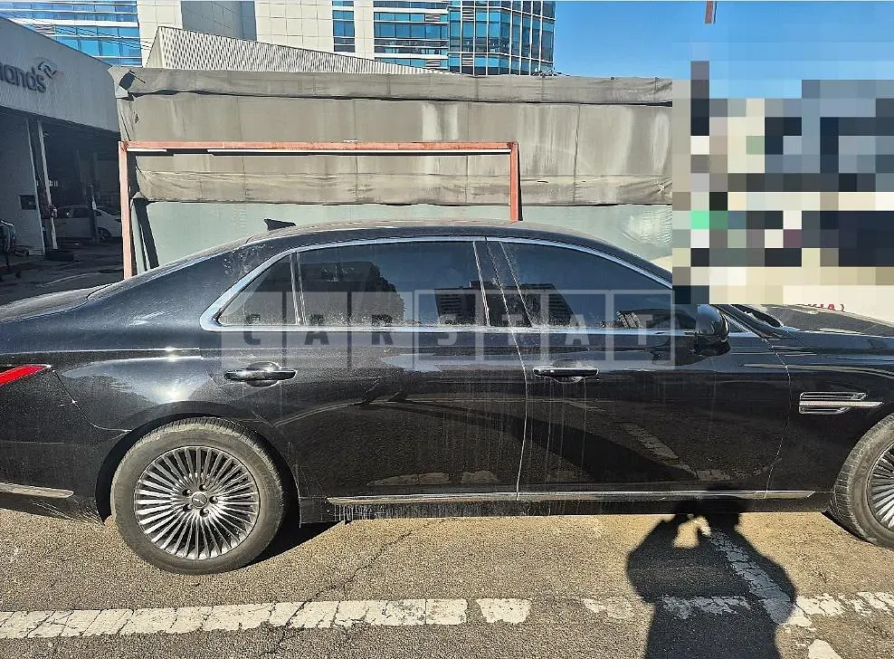 Photo 2 of 17: 2019 Genesis G90 — Korean insurance auction