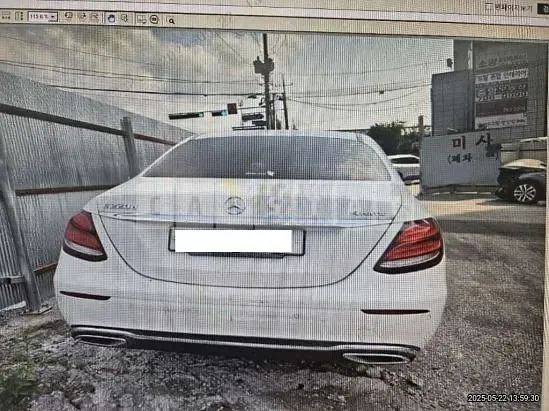 Photo 2 of 8: 2018 Mercedes-Benz E220 d 4Matic — Korean insurance auction