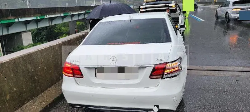 Photo 2 of 20: 2015 Mercedes-Benz E220 CDI — Korean insurance auction