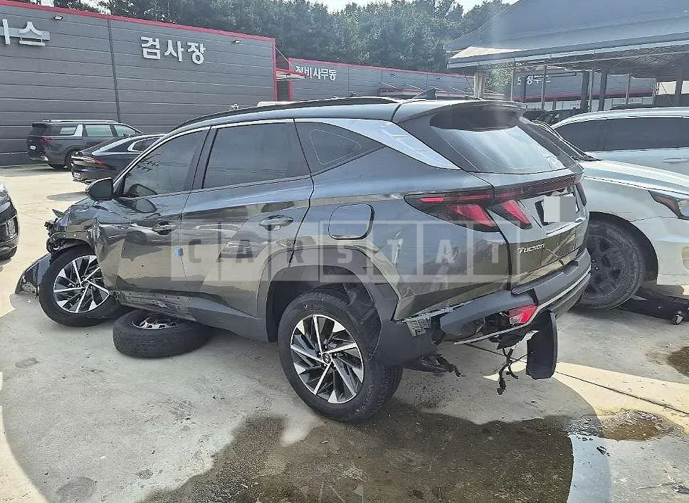Photo 2 of 15: 2021 Hyundai Tucson Hybrid — Korean insurance auction
