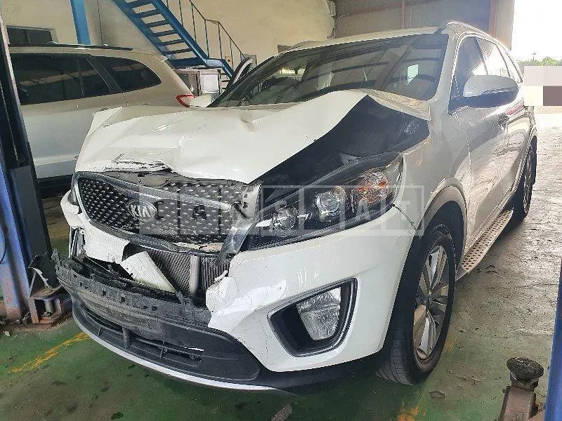 Photo 2 of 22: 2015 Kia Sorento 2.0 4WD — Korean insurance auction