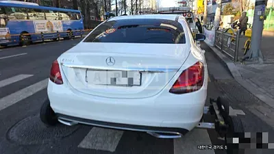 Photo 1 of 12: 2018 Mercedes-Benz C 220 d — Korean insurance auction