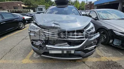 Photo 1 of 15: 2017 Hyundai Santa Fe DM — Korean insurance auction
