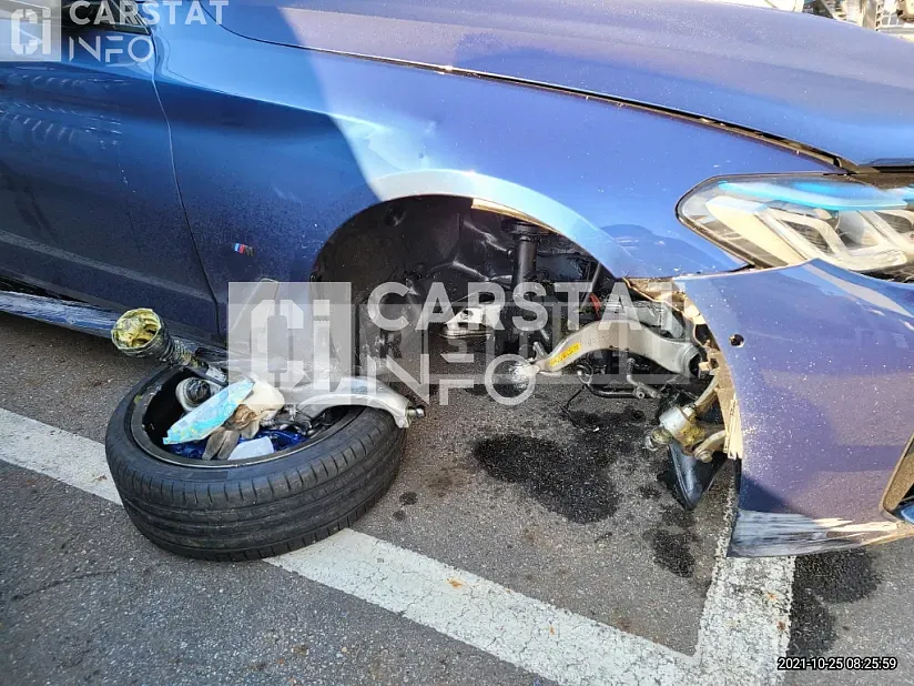 Photo 2 of 26: 2021 BMW M550i xDrive, VIN WBA11BK03MCH45565 — Korean insurance auction