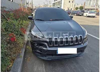 Photo 1 of 8: 2017 Jeep Zip Cherokee 2.4 — Korean insurance auction