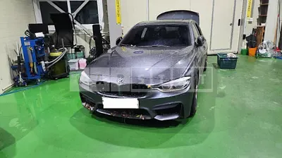 Photo 1 of 6: 2017 BMW 320i — Korean insurance auction