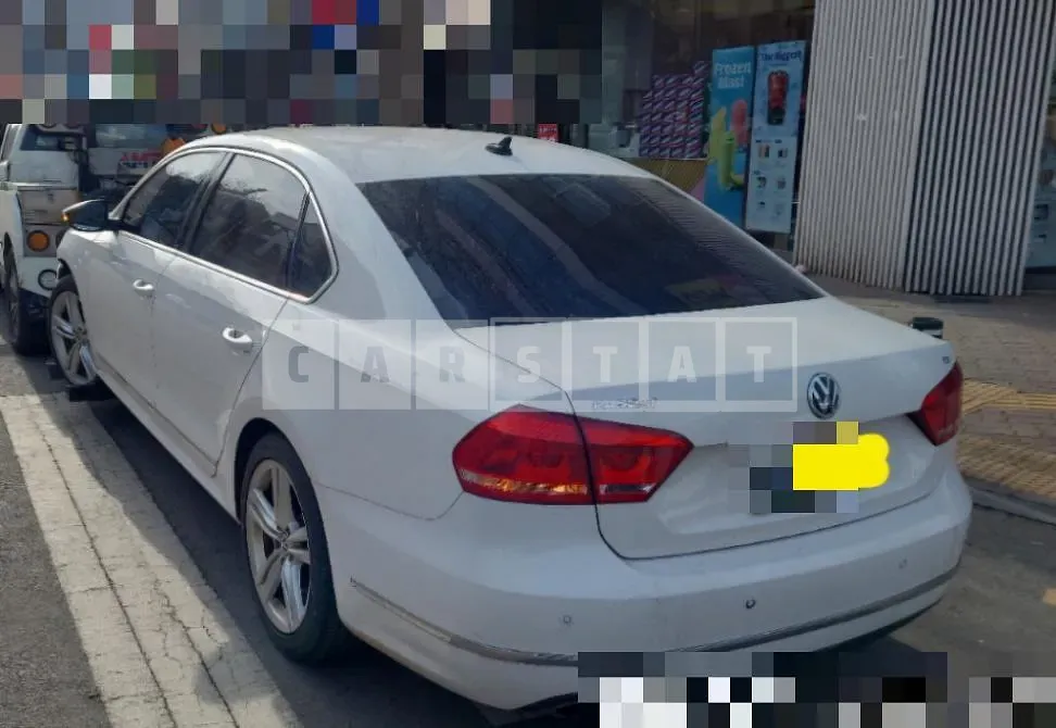 Photo 2 of 4: 2015 Volkswagen Passat 2.0 TDI — Korean insurance auction