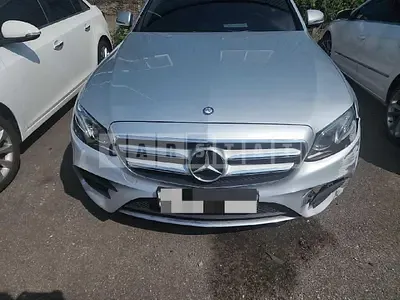 Photo 1 of 18: 2017 Mercedes-Benz E300 — Korean insurance auction