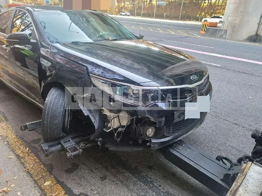 Photo 2 of 16: 2017 Kia K5 2.0 (Hybrid) — Korean insurance auction