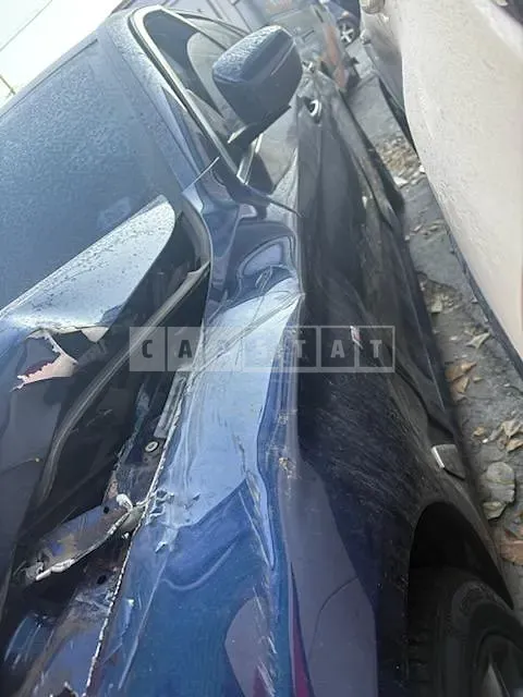 Photo 2 of 15: 2018 BMW 520d, VIN WBAJC3101JDB91031 — Korean insurance auction