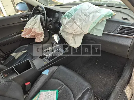 Photo 2 of 11: 2016 Kia K5 — Korean insurance auction