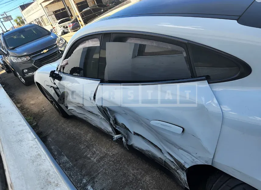 Photo 2 of 18: 2022 Porsche Tycan, VIN WP0AA2Y17NSA15829 — Korean insurance auction