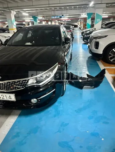 Photo 1 of 5: 2016 Kia K5 — Korean insurance auction