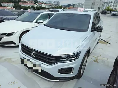 Photo 1 of 14: 2021 Volkswagen T-Rock 2.0 TDI — Korean insurance auction