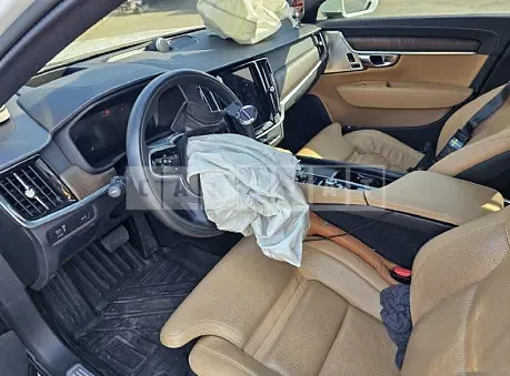Photo 2 of 4: 2021 Volvo S90B6 AWD — Korean insurance auction