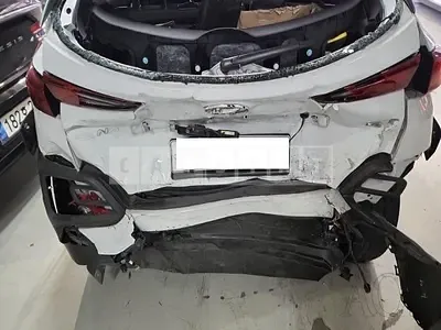 Photo 1 of 42: 2019 Hyundai Kona, VIN KMHK4815GKU422927 — Korean insurance auction
