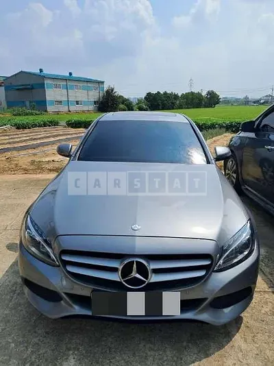 Photo 1 of 12: 2016 Mercedes-Benz C200d — Korean insurance auction