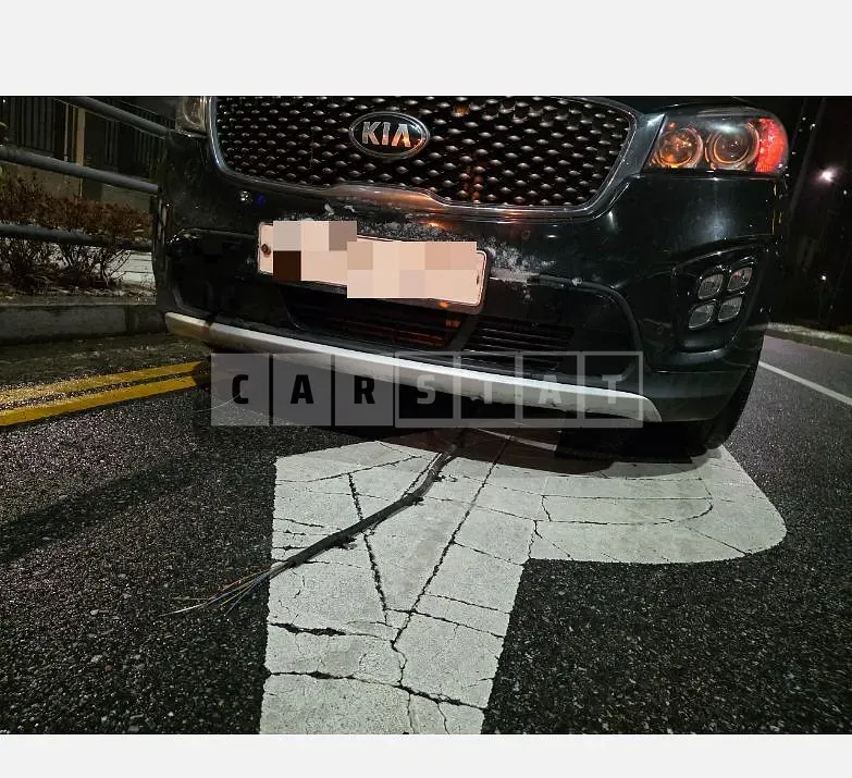 Photo 2 of 10: 2015 Kia Sorento 4WD — Korean insurance auction