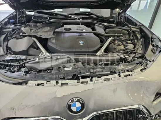 Photo 2 of 18: 2025 BMW 740i xDrive — Korean insurance auction