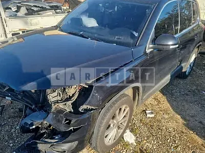 Photo 1 of 12: 2016 Volkswagen Tiguan 2.0 TDI BMT, VIN WVGZZZ5NZGW512520 — Korean insurance auction