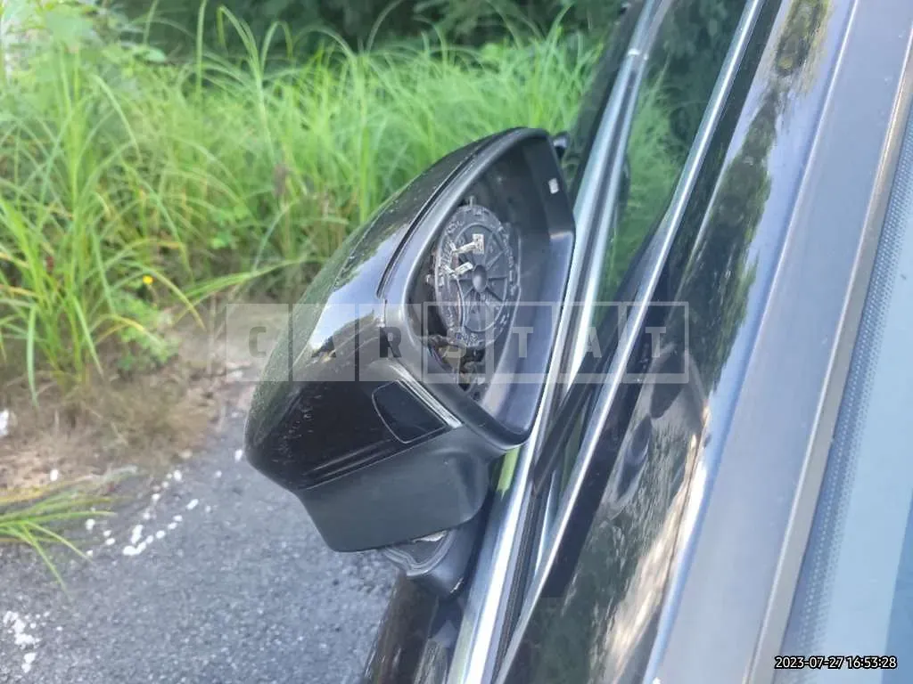 Photo 2 of 13: 2020 Volkswagen Tiguan 2.0 TDI, VIN WVGZZZ5NZLW811405 — Korean insurance auction
