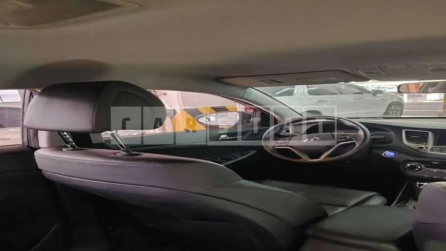 Photo 2 of 32: 2018 Hyundai Tucson, VIN KMHJ381ABJU646875 — Korean insurance auction