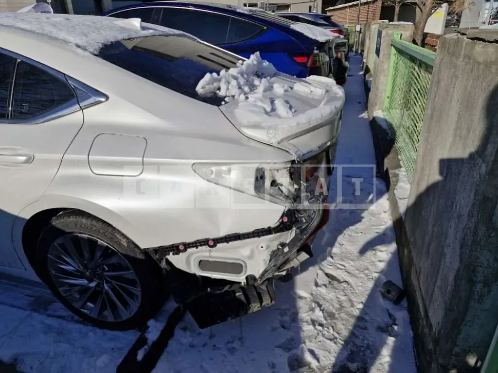 Photo 2 of 45: 2023 Lexus ES300h — Korean insurance auction