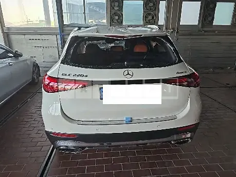 Photo 2 of 10: 2024 Mercedes-Benz GLC220 d 4Matic — Korean insurance auction