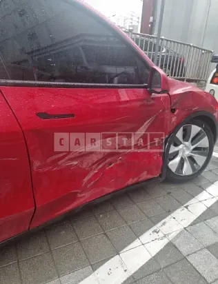 Photo 2 of 5: 2021 Tesla Model Y Standard Range — Korean insurance auction