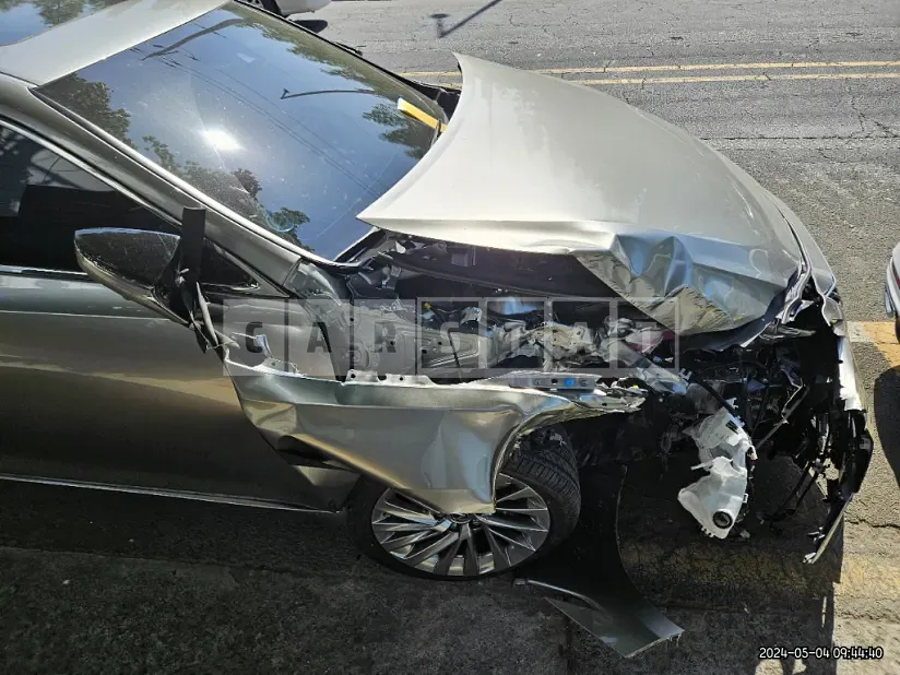 Photo 2 of 45: 2024 Lexus ES300h — Korean insurance auction