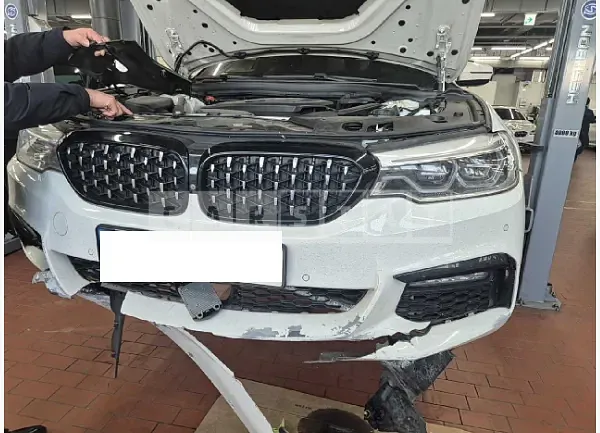Photo 2 of 25: 2017 BMW 520d xDrive — Korean insurance auction