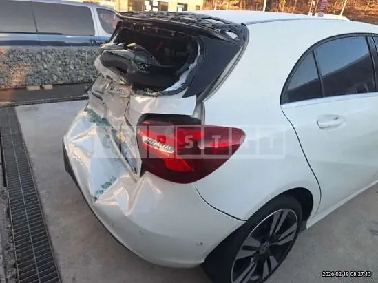 Photo 2 of 15: 2018 Mercedes-Benz A200, VIN WDDBF4DB2JJ756926 — Korean insurance auction