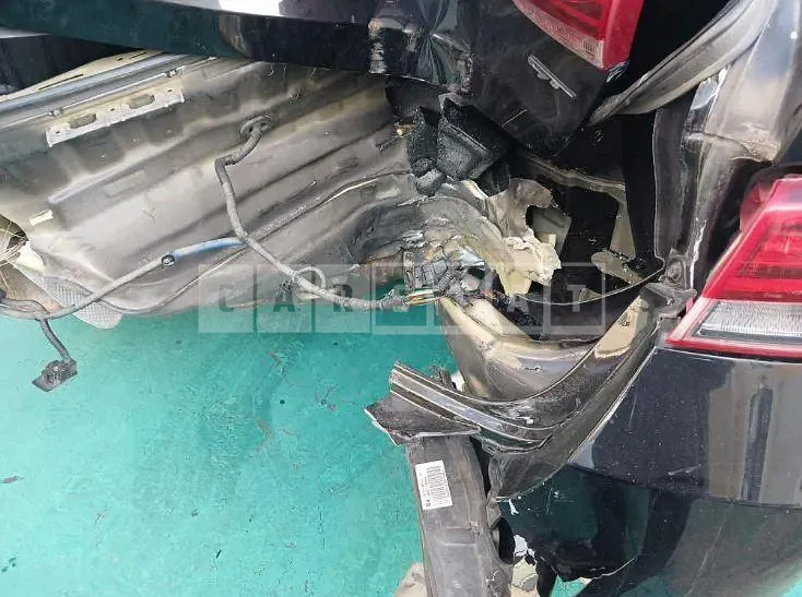 Photo 2 of 8: 2015 Kia K5, VIN KNAGU415GGA023104 — Korean insurance auction