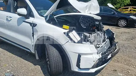Photo 2 of 12: 2023 Kia Sorento, VIN KNARH81GBPA195588 — Korean insurance auction