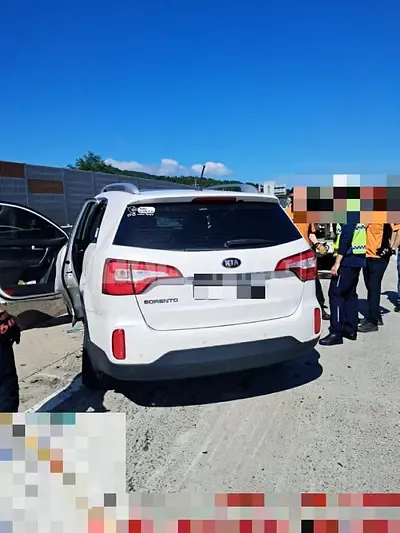 Photo 1 of 2: 2014 Kia Sorento R2.0 — Korean insurance auction