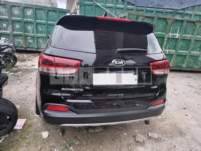 Photo 1 of 12: 2015 Kia Sorento 2.0 — Korean insurance auction