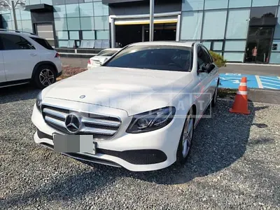 Photo 1 of 18: 2016 Mercedes-Benz E220 d Avantgarde (1,950CC) — Korean insurance auction